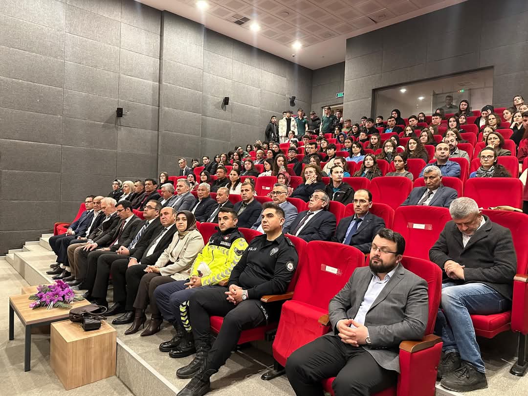 İlçemizde 12 Mart İstiklal Marşının Kabulü ve Mehmet Akif Ersoy'u Anma Günü Programı Yapıldı.